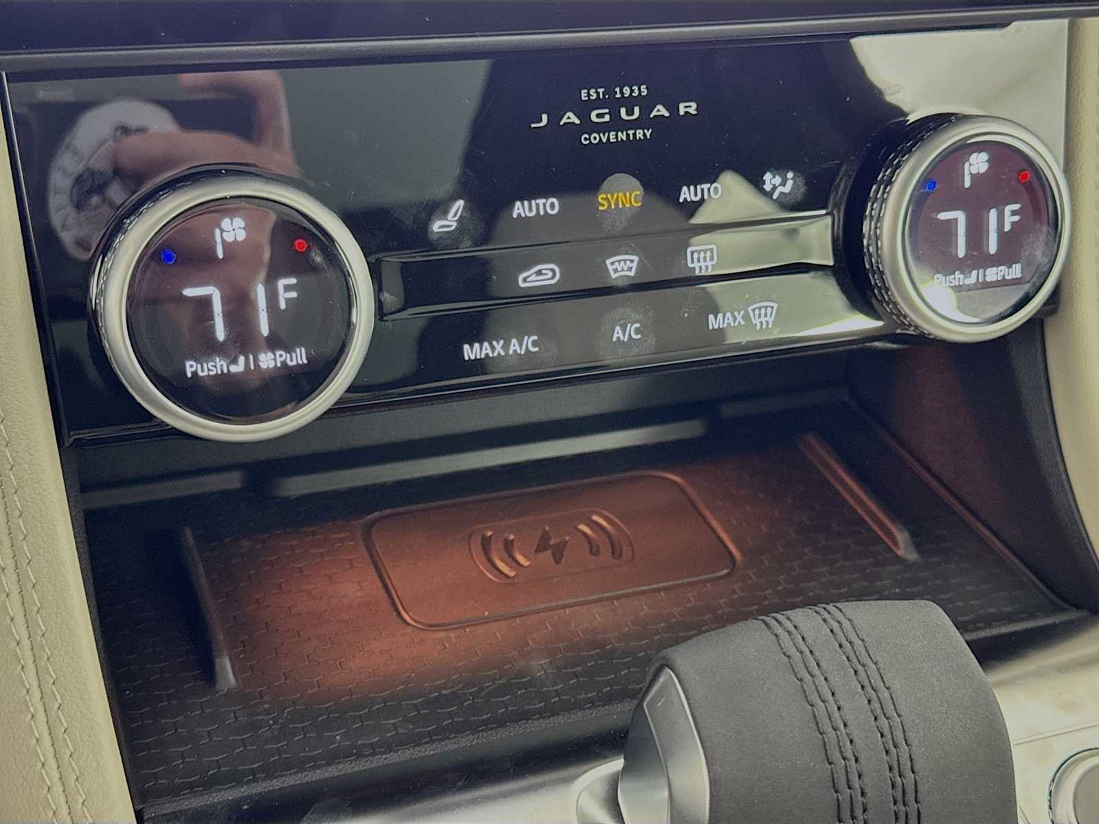 New 2025 Jaguar F-PACE R-Dynamic S image 15