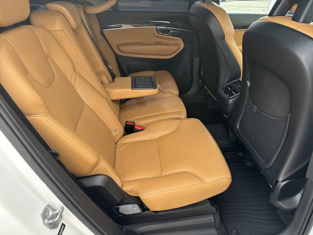 Used 2016 Volvo XC90 T6 Momentum image 25