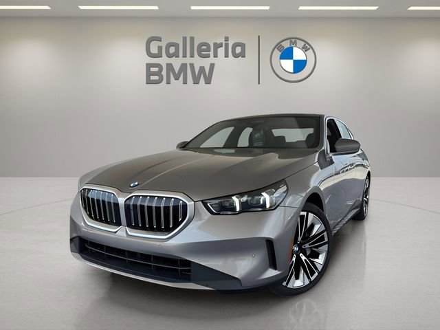 Used 2025 BMW 530i w/ Premium Package image 1