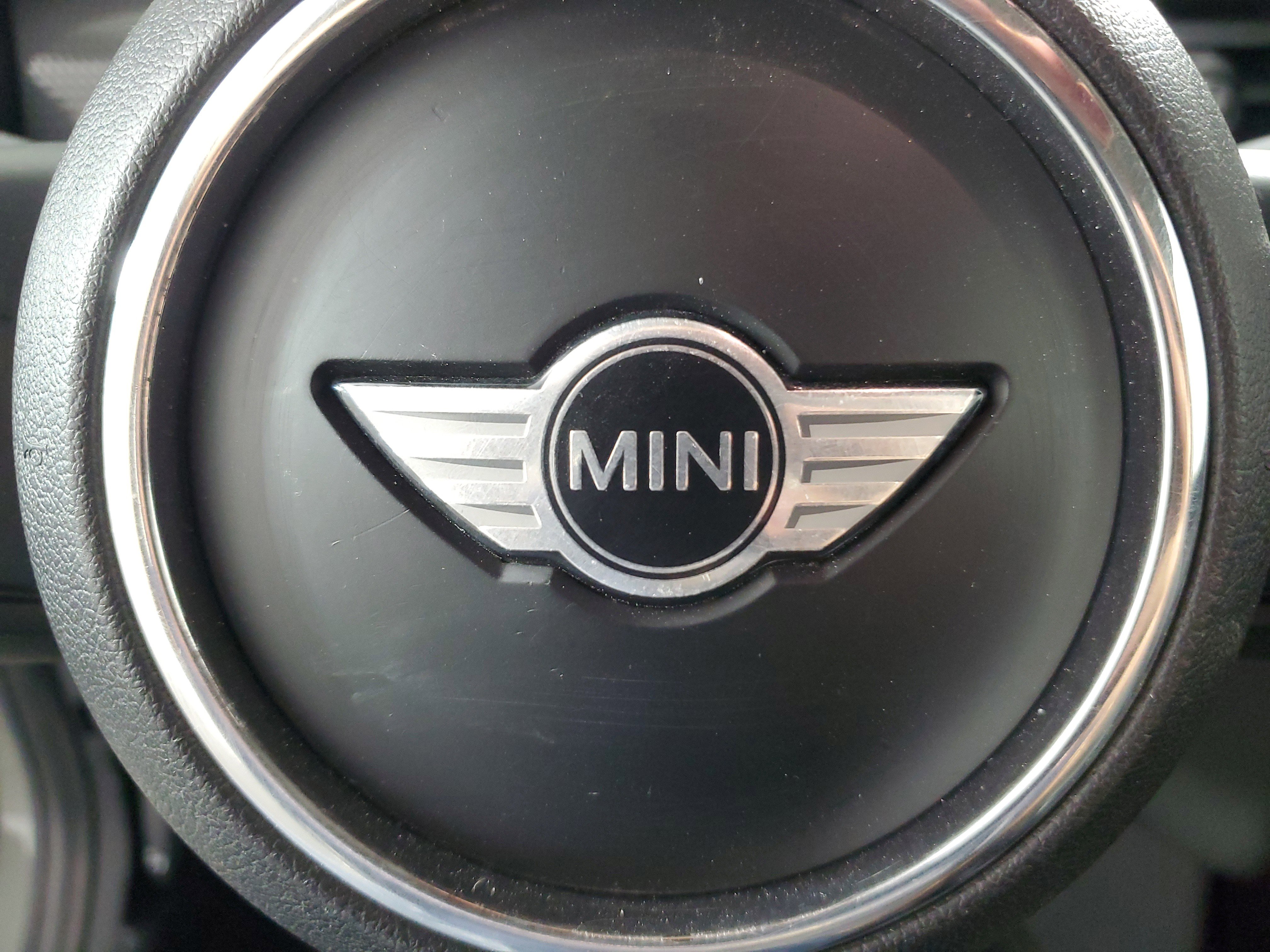 Used 2015 MINI Cooper 2-Door Hardtop image 22