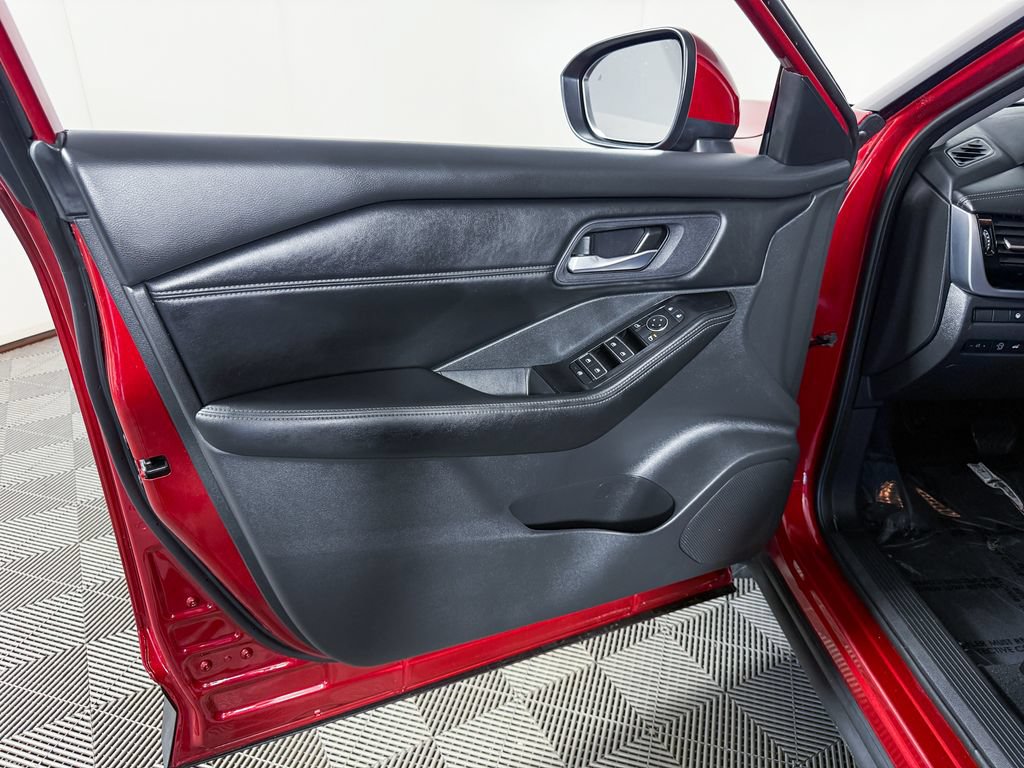 Certified 2024 Nissan Rogue SL FWD image 46