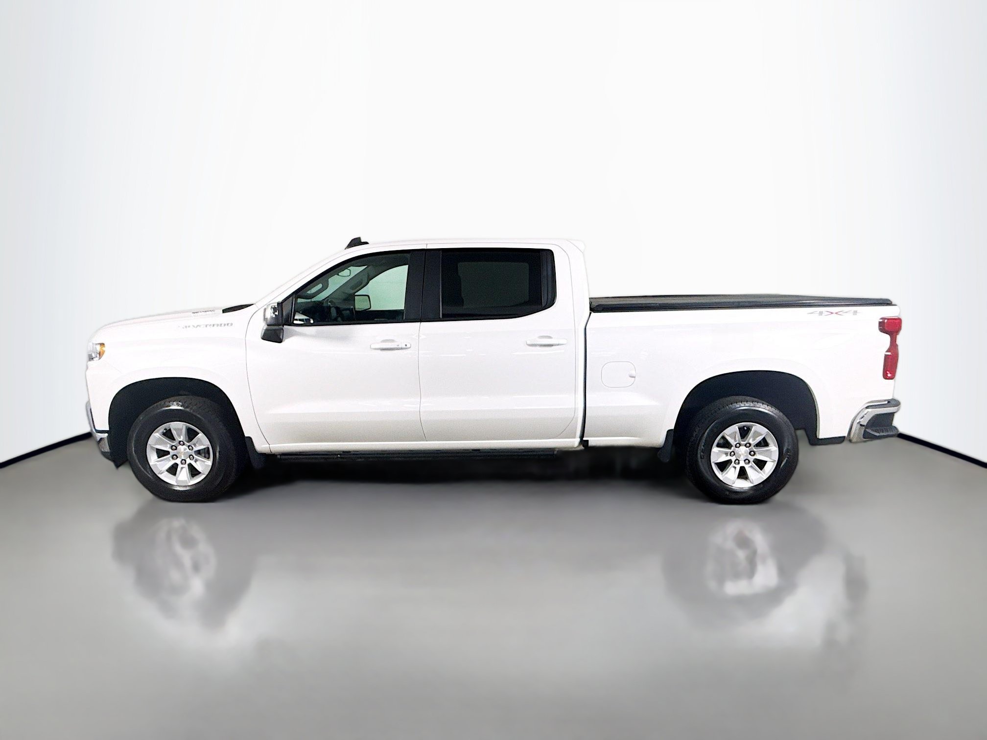Used 2021 Chevrolet Silverado 1500 LT AWD/4WD image 6