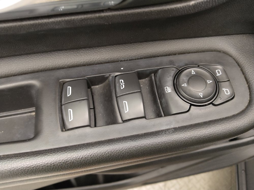 Used 2023 GMC Terrain SLE w/ Driver Convenience Package image 27