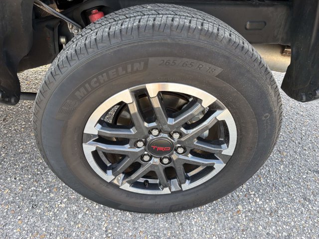 Used 2025 Toyota Tacoma TRD Sport AWD/4WD image 27