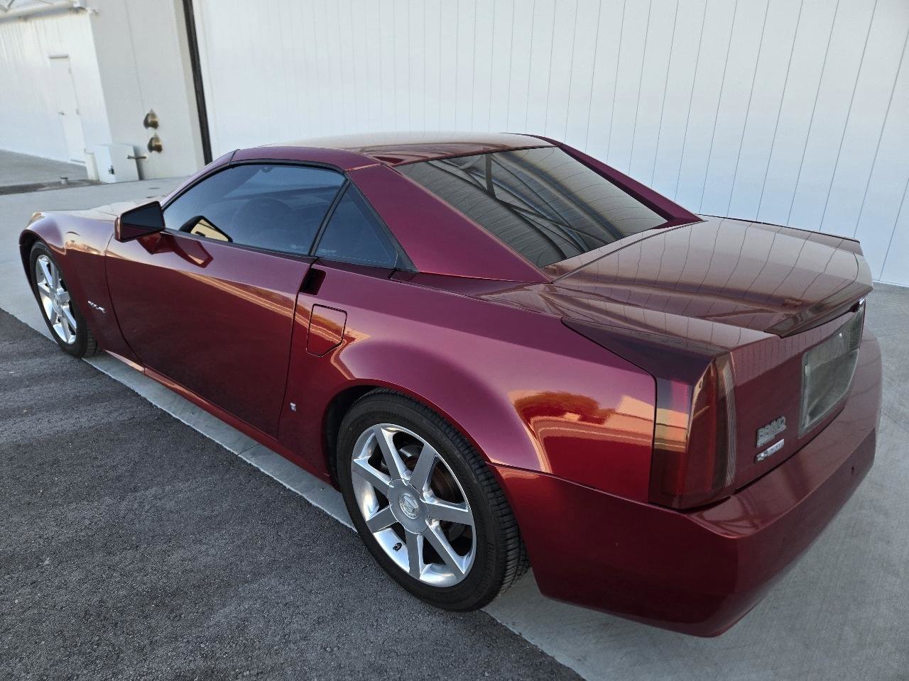 Used 2006 Cadillac XLR image 21