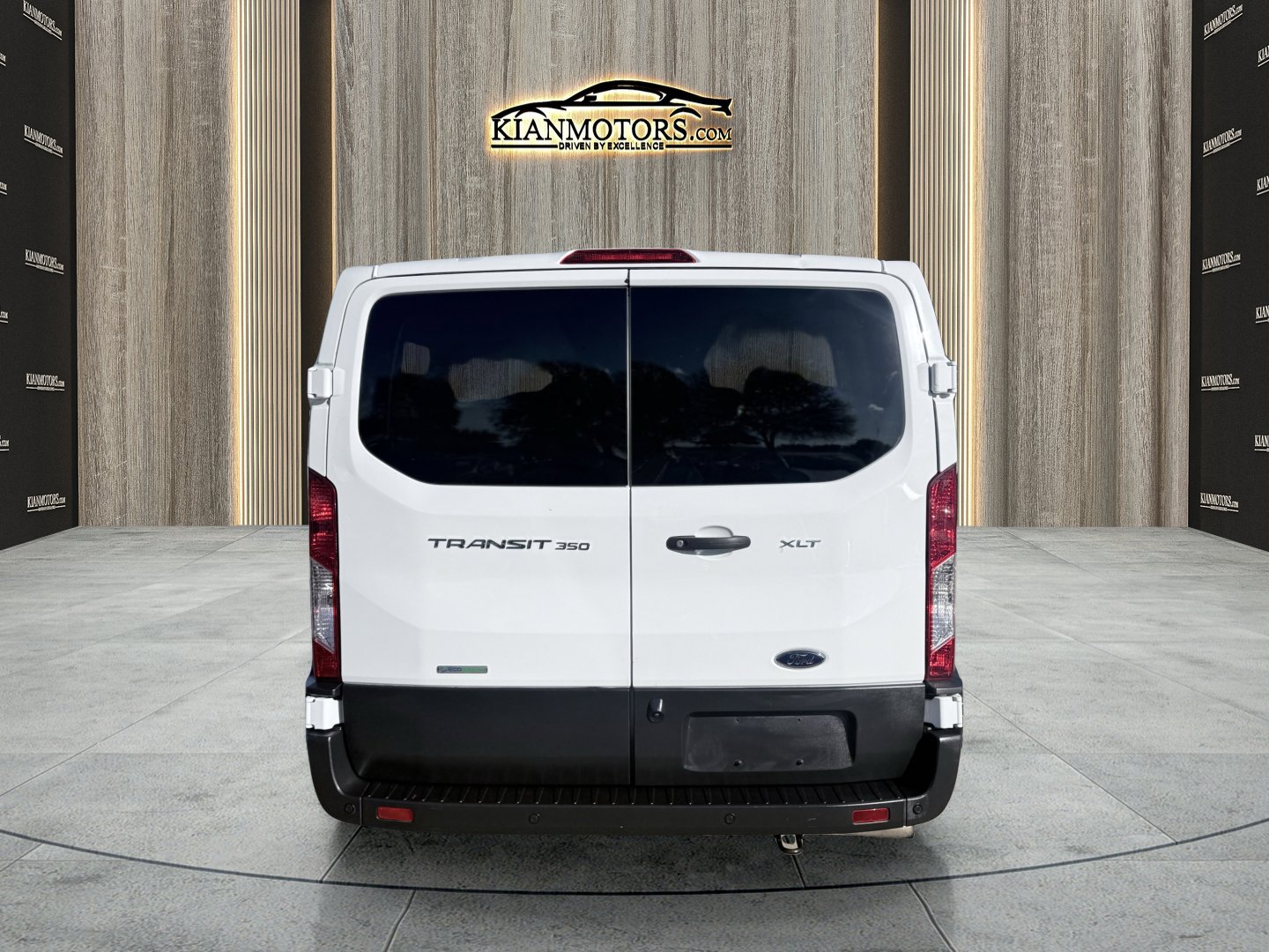 Used 2023 Ford Transit 350 XLT image 6