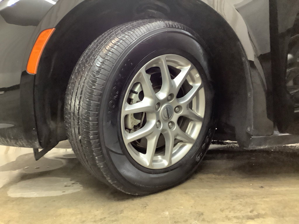 Used 2024 Chrysler Pacifica Touring-L image 27