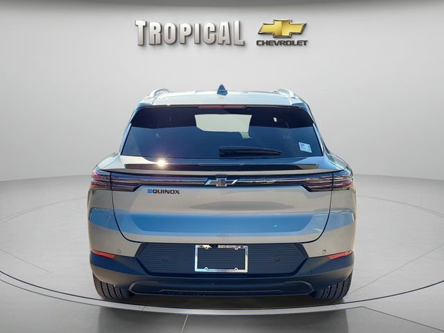 New 2026 Chevrolet Equinox EV LT w/ LPO, Blackout Package FWD image 4