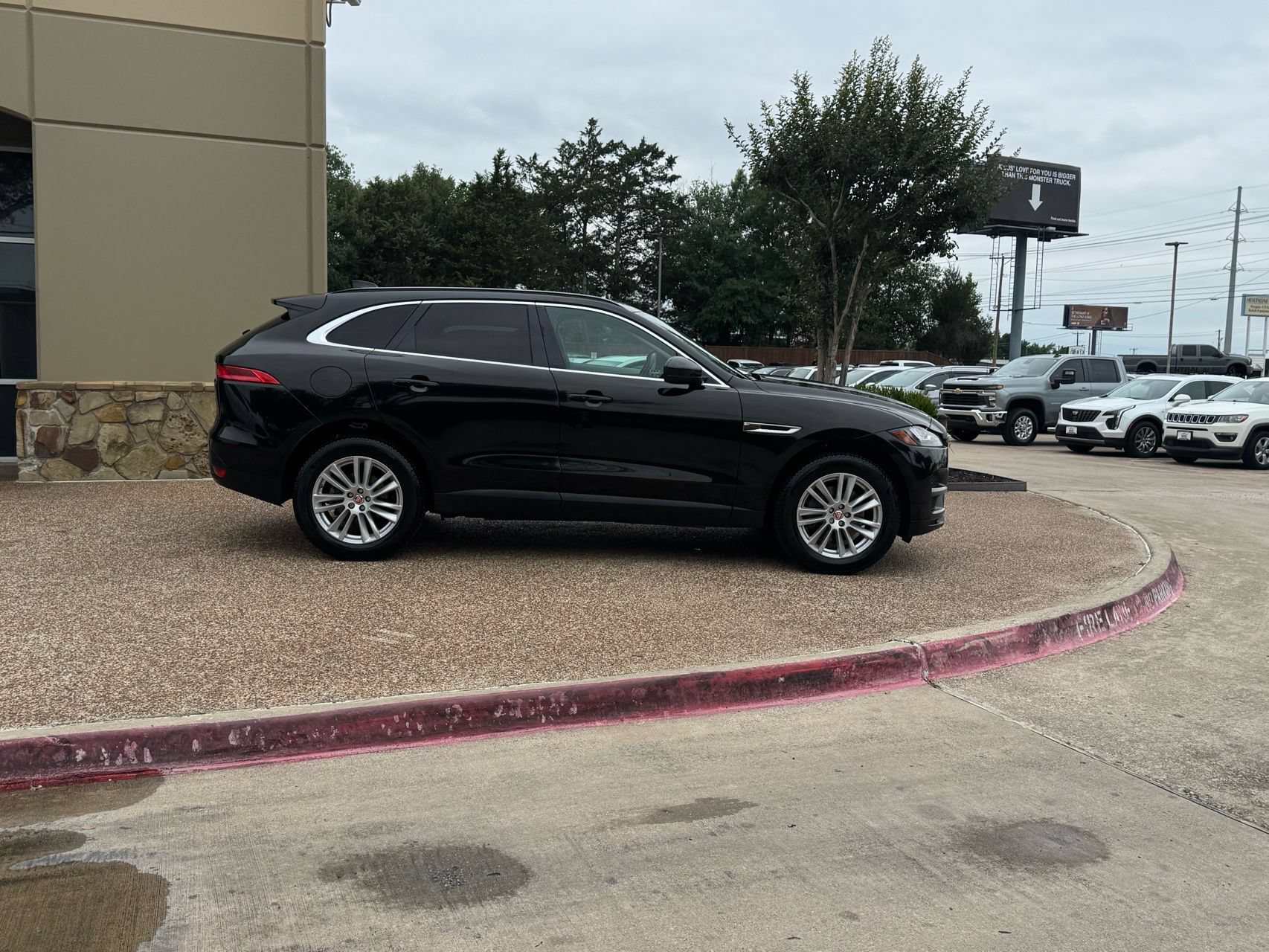 Used 2017 Jaguar F-PACE Prestige AWD/4WD image 6