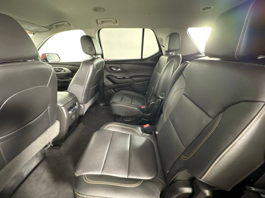 Used 2020 Chevrolet Traverse LT w/ LPO, Floor Liner Package AWD/4WD image 40