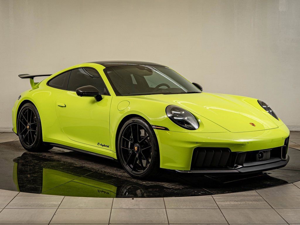 Certified 2025 Porsche 911 Carrera GTS RWD image 9