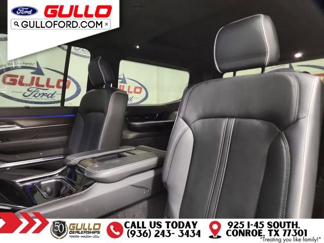 Used 2022 Jeep Grand Wagoneer Series II w/ Rear Seat Video Group 1 image 13