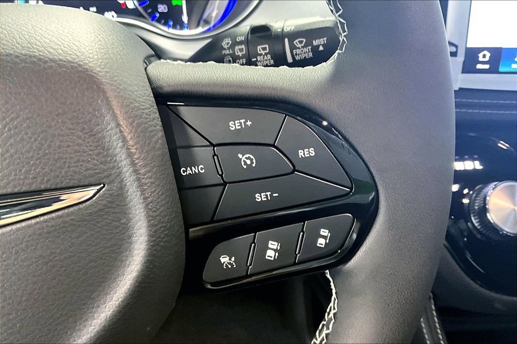 New 2026 Chrysler Pacifica Limited w/ S Appearance Package image 14