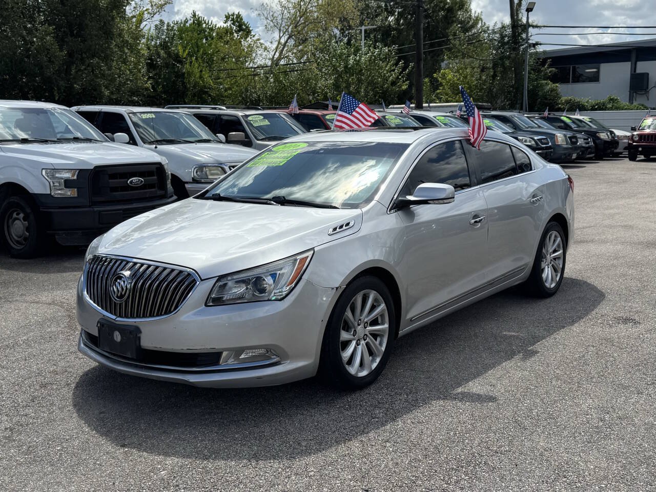 Used 2016 Buick LaCrosse Leather FWD image 2