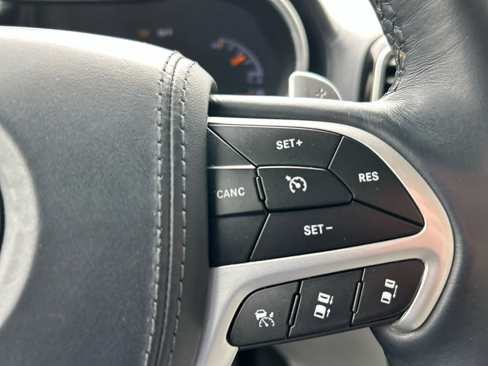 Used 2019 Jeep Grand Cherokee Summit image 25