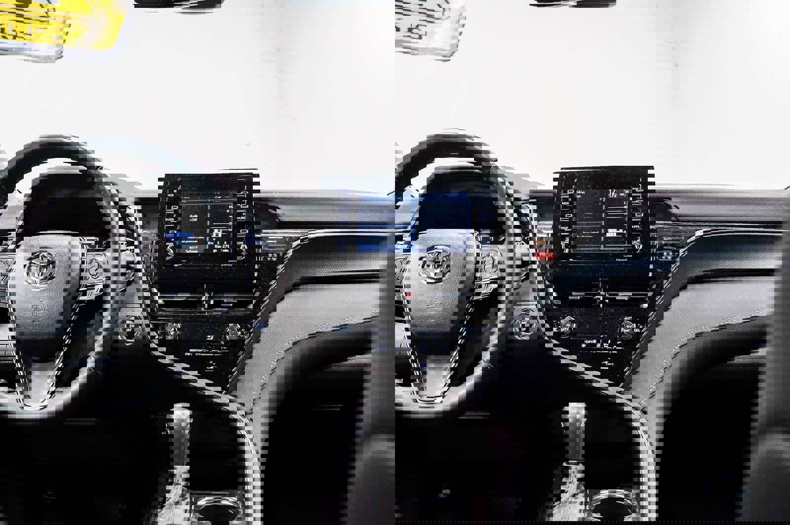 Used 2023 Toyota Camry SE w/ Convenience Package FWD image 13