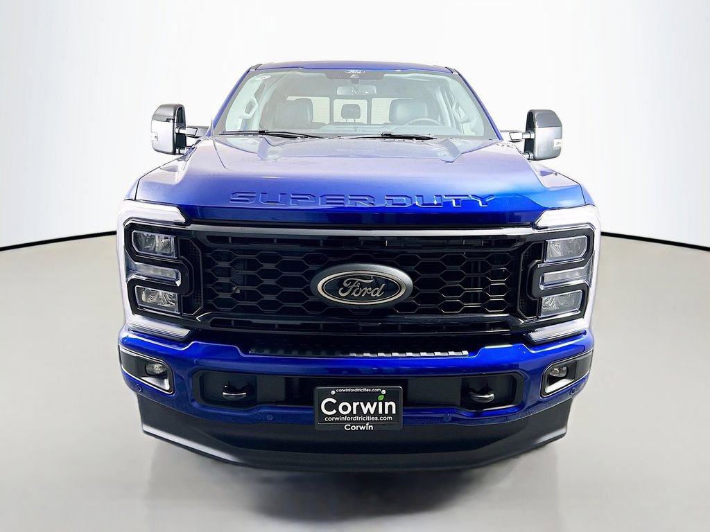 New 2026 Ford F250 Lariat w/ Black Appearance Package image 4