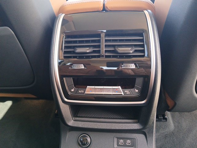 New 2027 BMW X7 xDrive40i AWD/4WD image 15