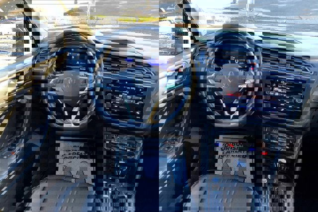 Used 2022 Volkswagen Tiguan SE image 4