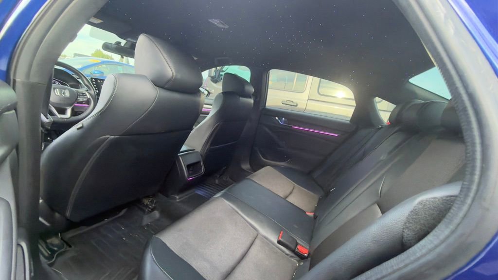 Used 2018 Honda Accord Sport image 9