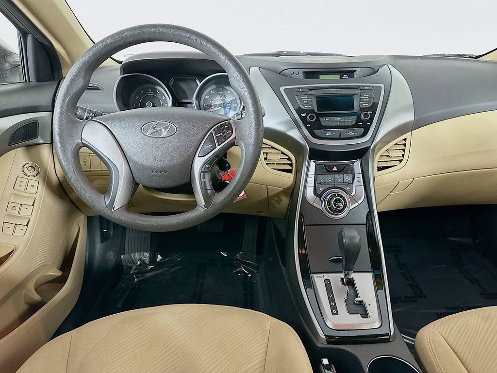 Used 2013 Hyundai Elantra GLS image 25