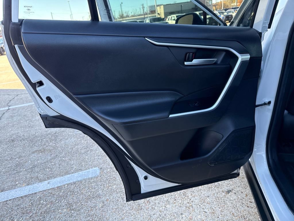 Used 2023 Toyota RAV4 XLE image 27