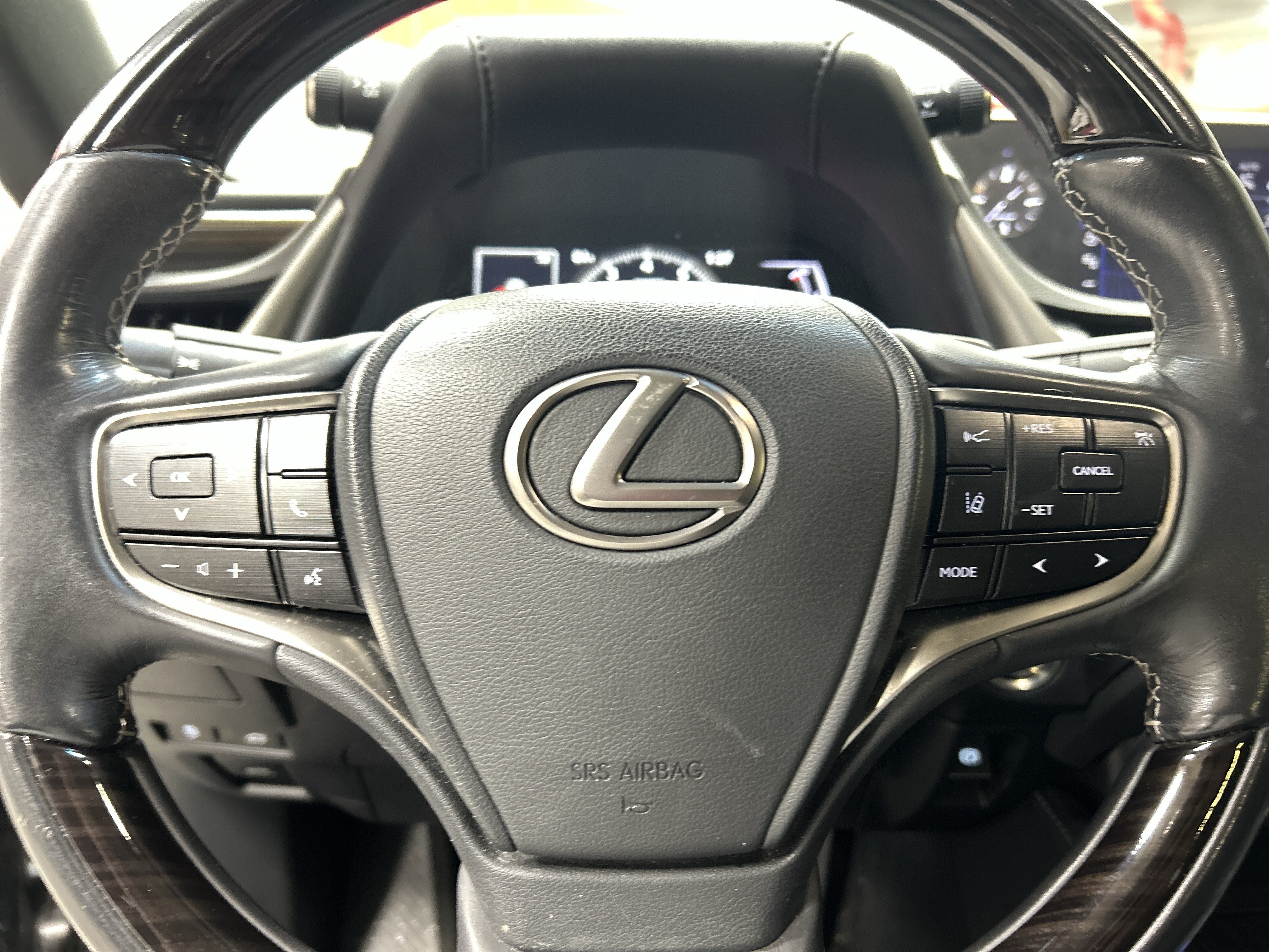 Used 2019 Lexus ES 350 w/ Accessory Package FWD image 18