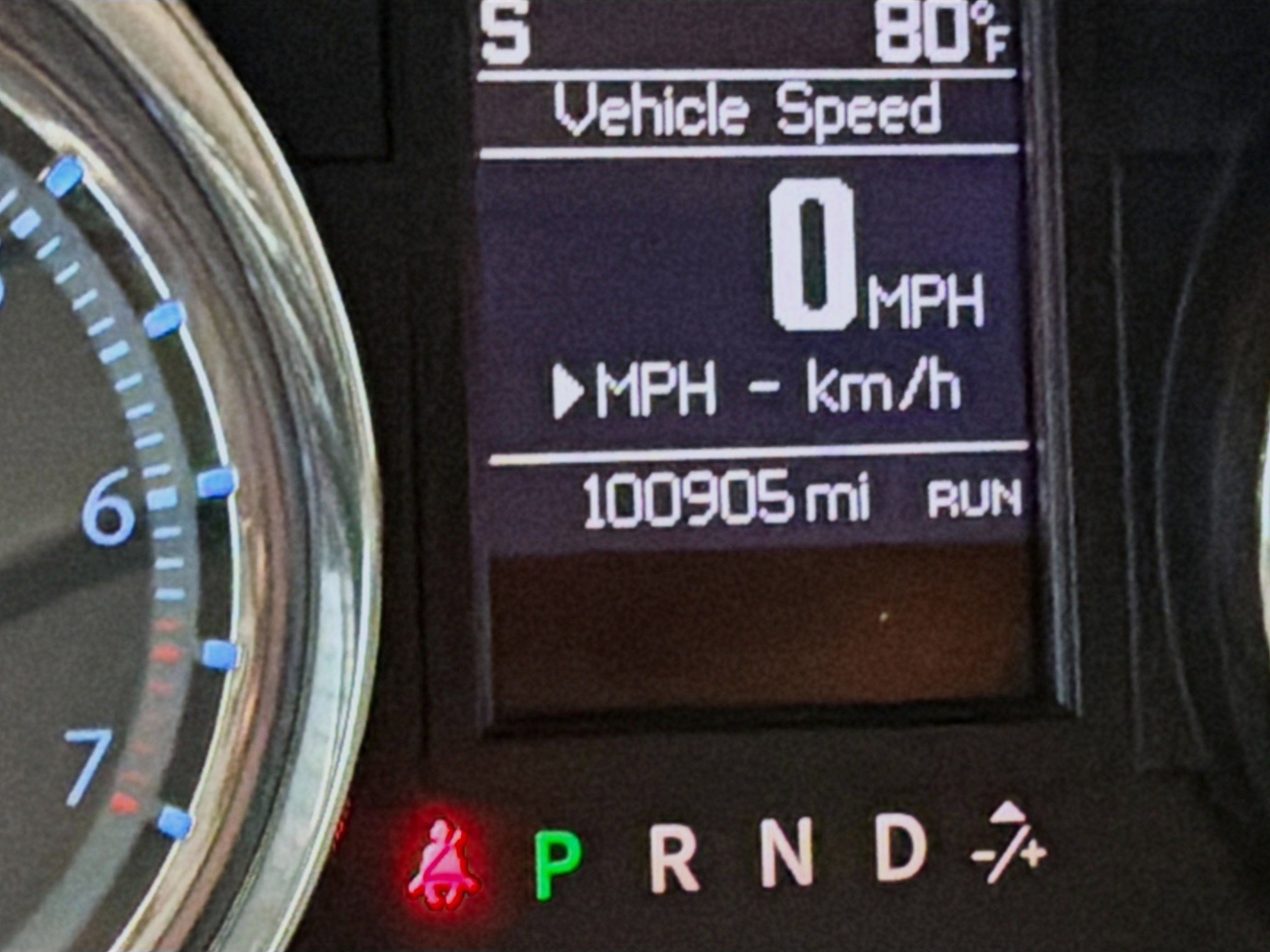 Used 2016 Chrysler Town & Country Touring image 8