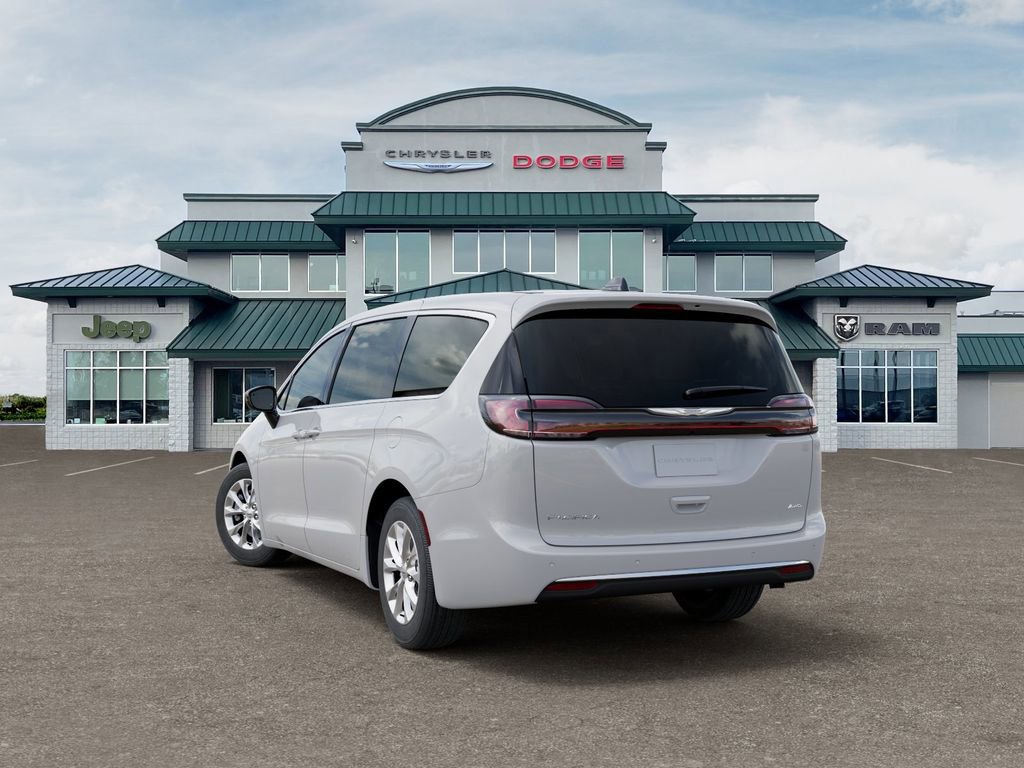 New 2026 Chrysler Pacifica Select AWD/4WD image 4