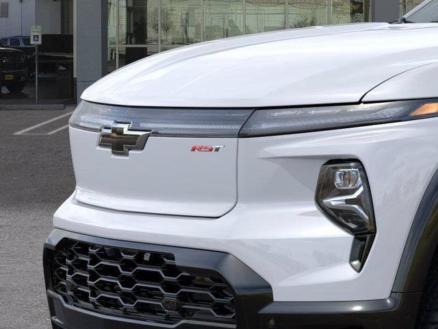 New 2025 Chevrolet Silverado EV RST AWD/4WD image 13