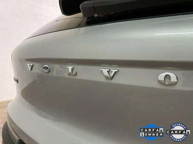 Used 2025 Volvo XC40 B5 Plus image 99