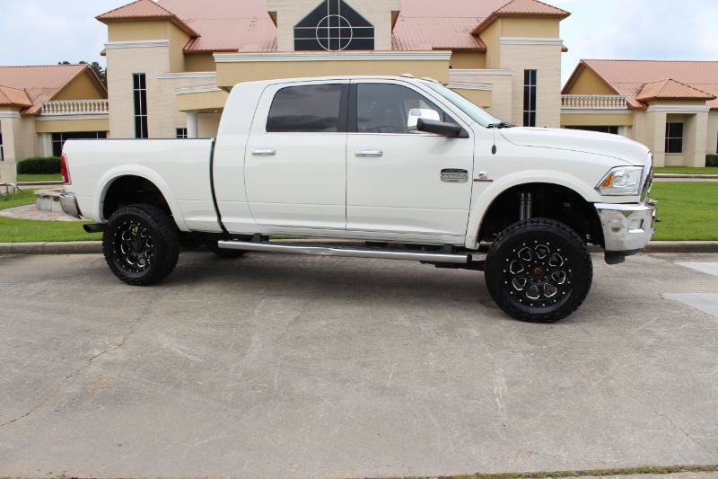 Used 2018 RAM 2500 Longhorn w/ Convenience Group AWD/4WD image 2