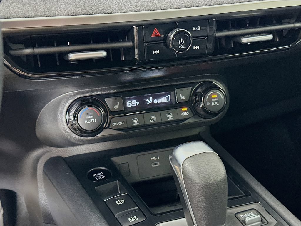 New 2026 Nissan Kicks SV w/ Cold Weather Package FWD image 21