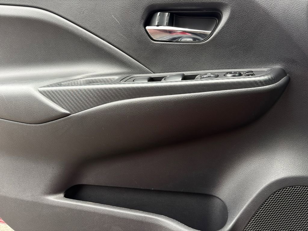 Used 2023 Nissan Versa SV w/ Trunk Package FWD image 10