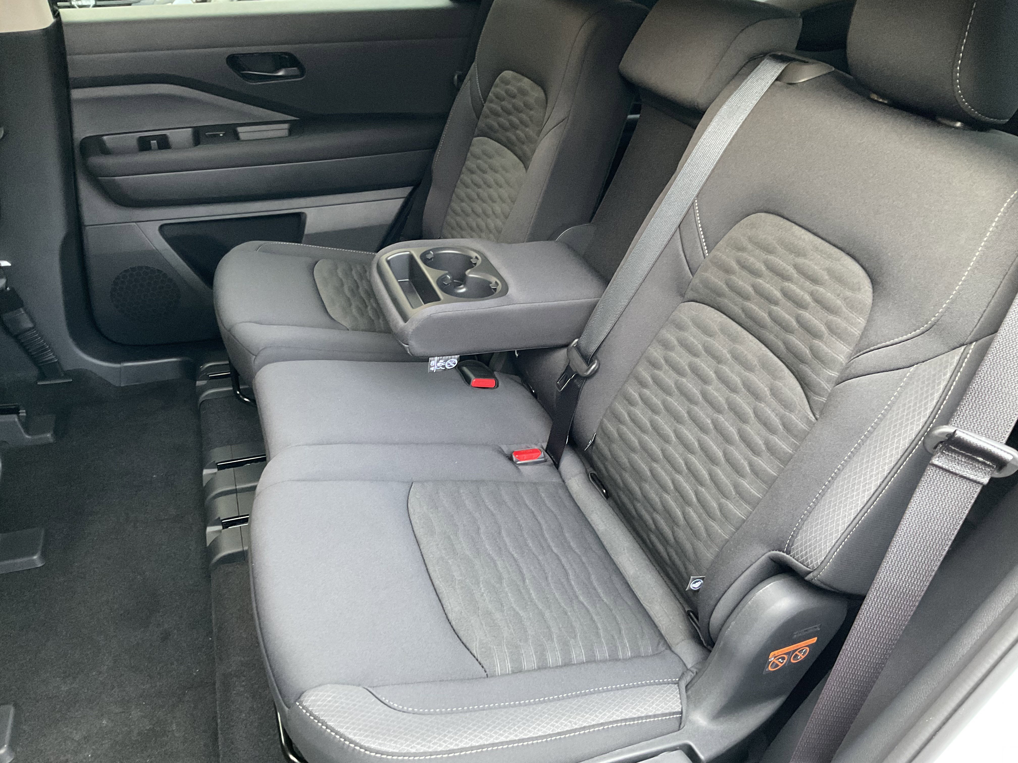 Used 2025 Nissan Pathfinder SV w/ Black Appearance Package image 37