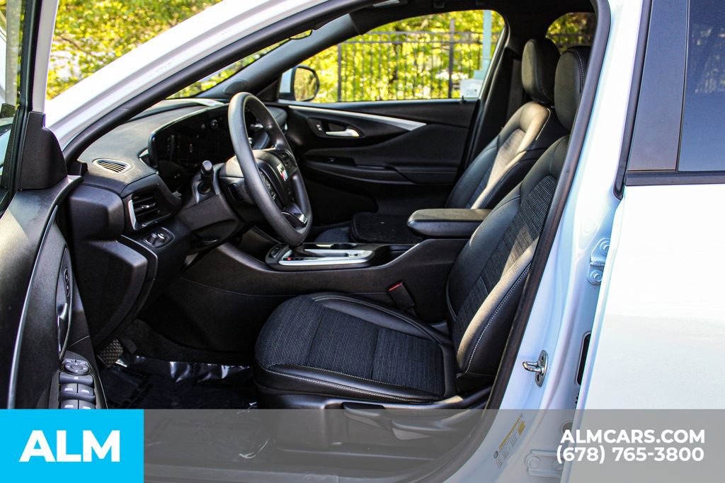 Used 2025 Buick Envista Preferred image 17