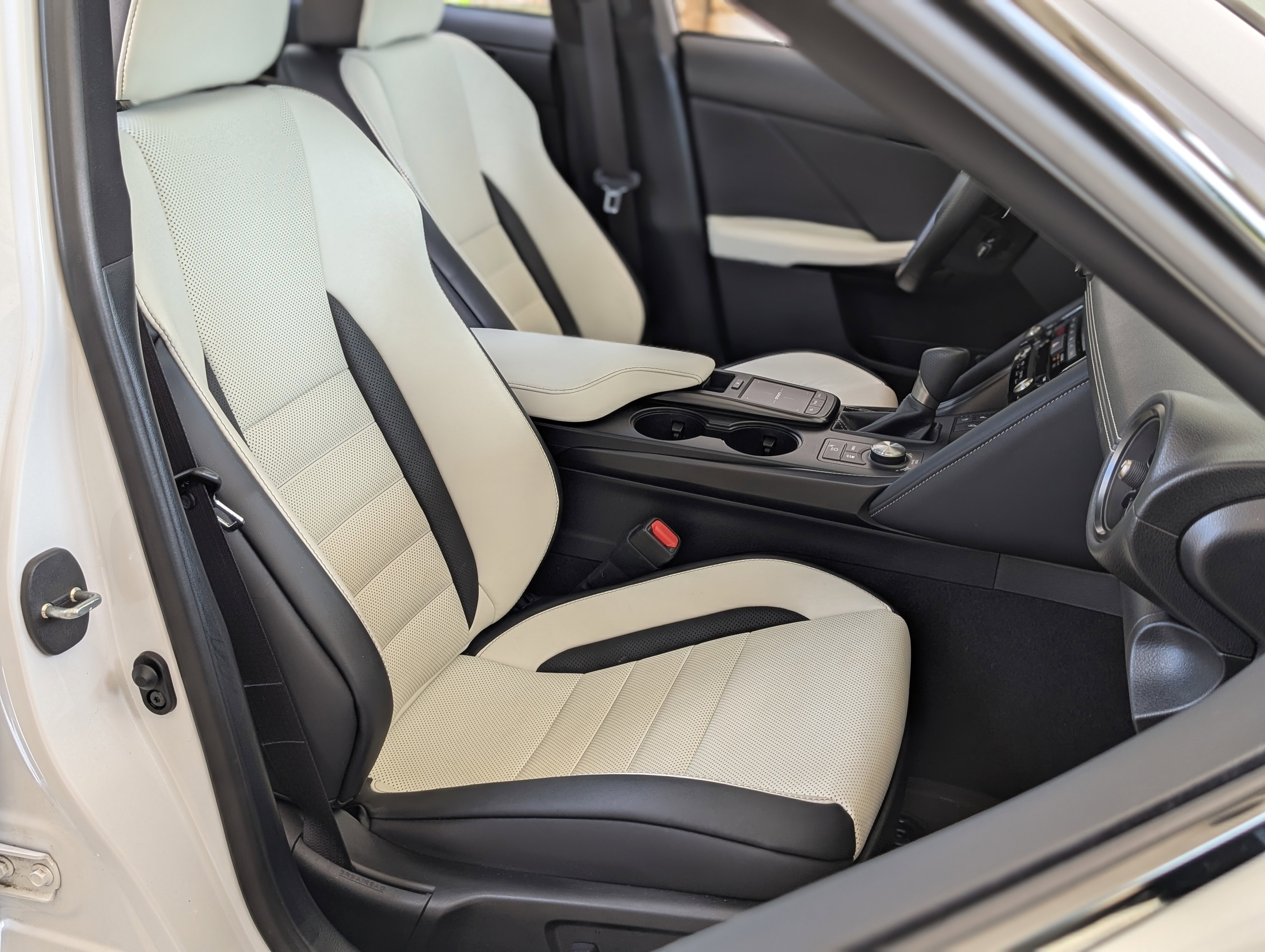 Used 2025 Lexus IS 350 F Sport RWD image 22