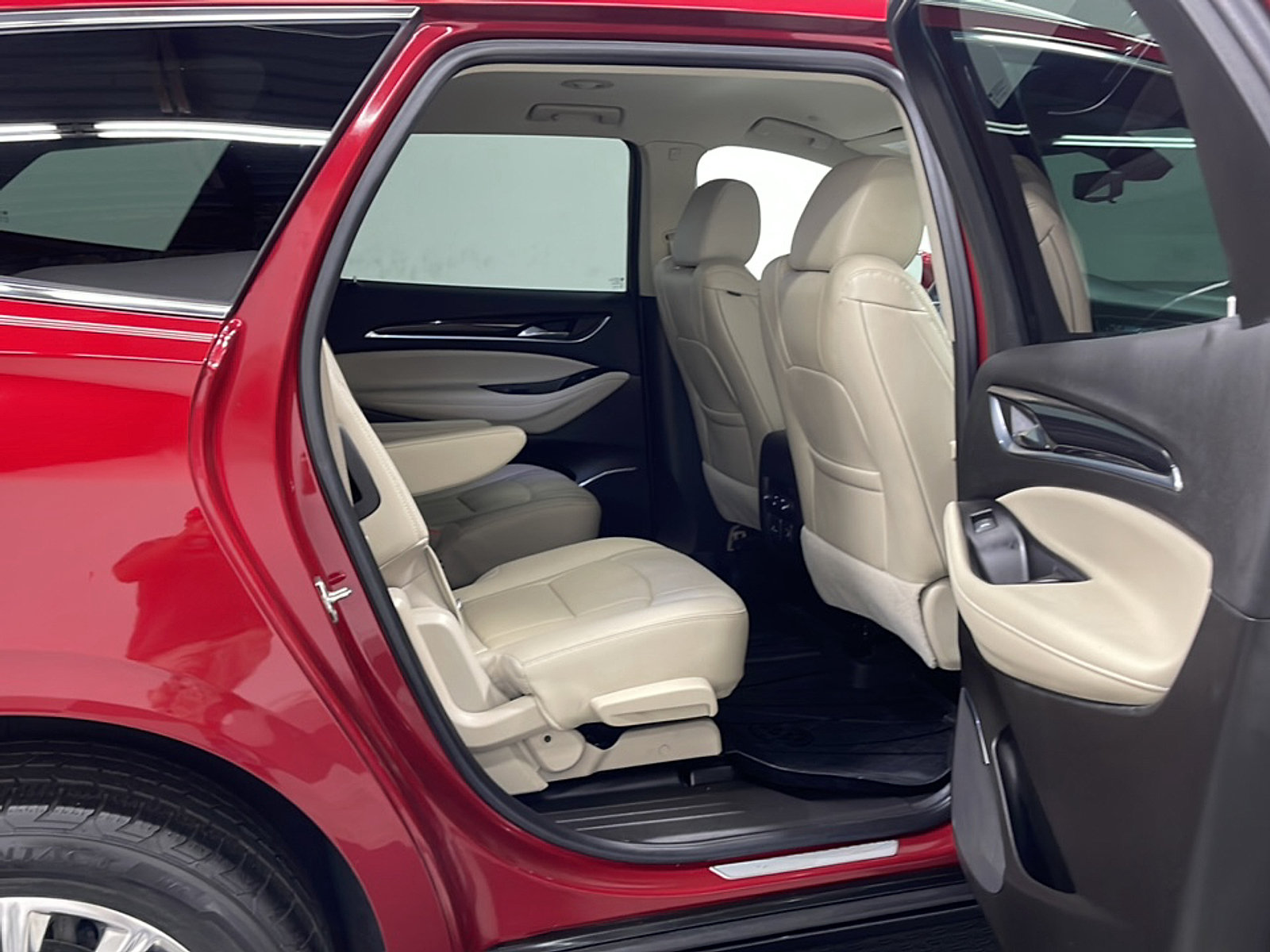 Used 2019 Buick Enclave Premium w/ Trailering Package, 5000 lbs. FWD image 19