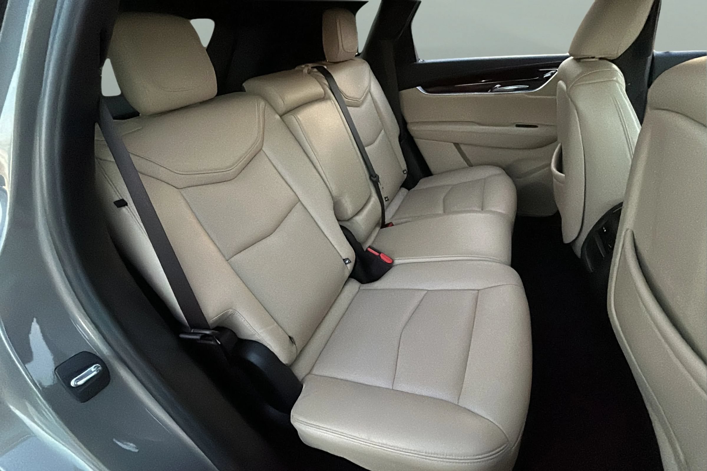 Used 2018 Cadillac XT5 Luxury w/ Driver Awareness Package AWD/4WD image 23