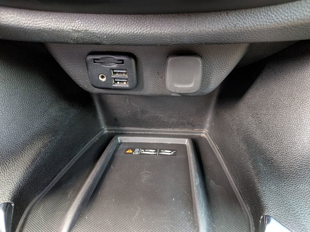 Used 2023 Chevrolet Traverse Premier image 36