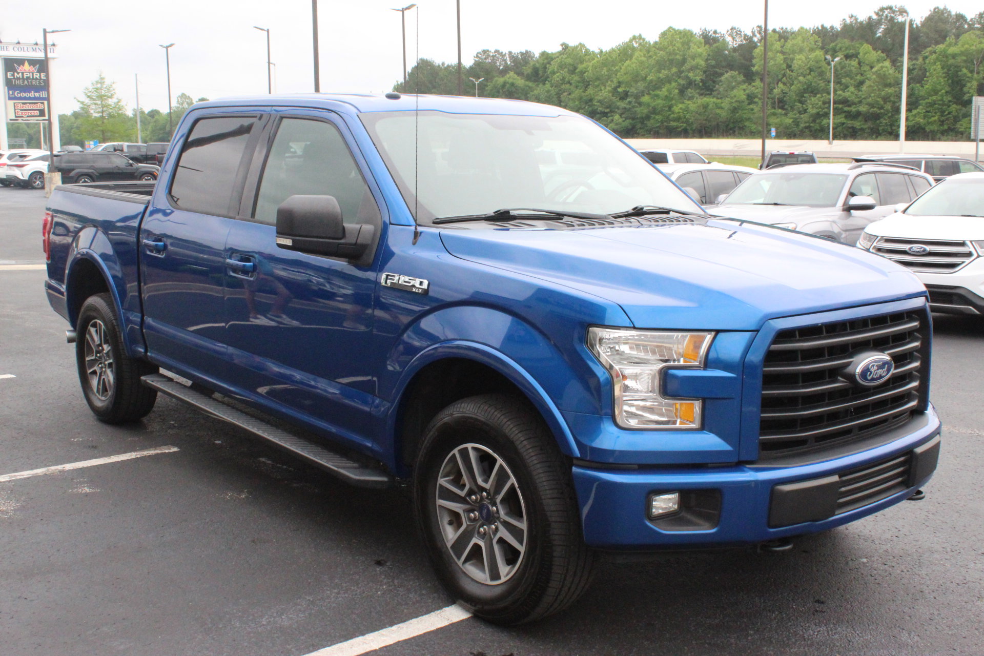 Used 2017 Ford F150 XLT w/ Equipment Group 302A Luxury AWD/4WD image 4