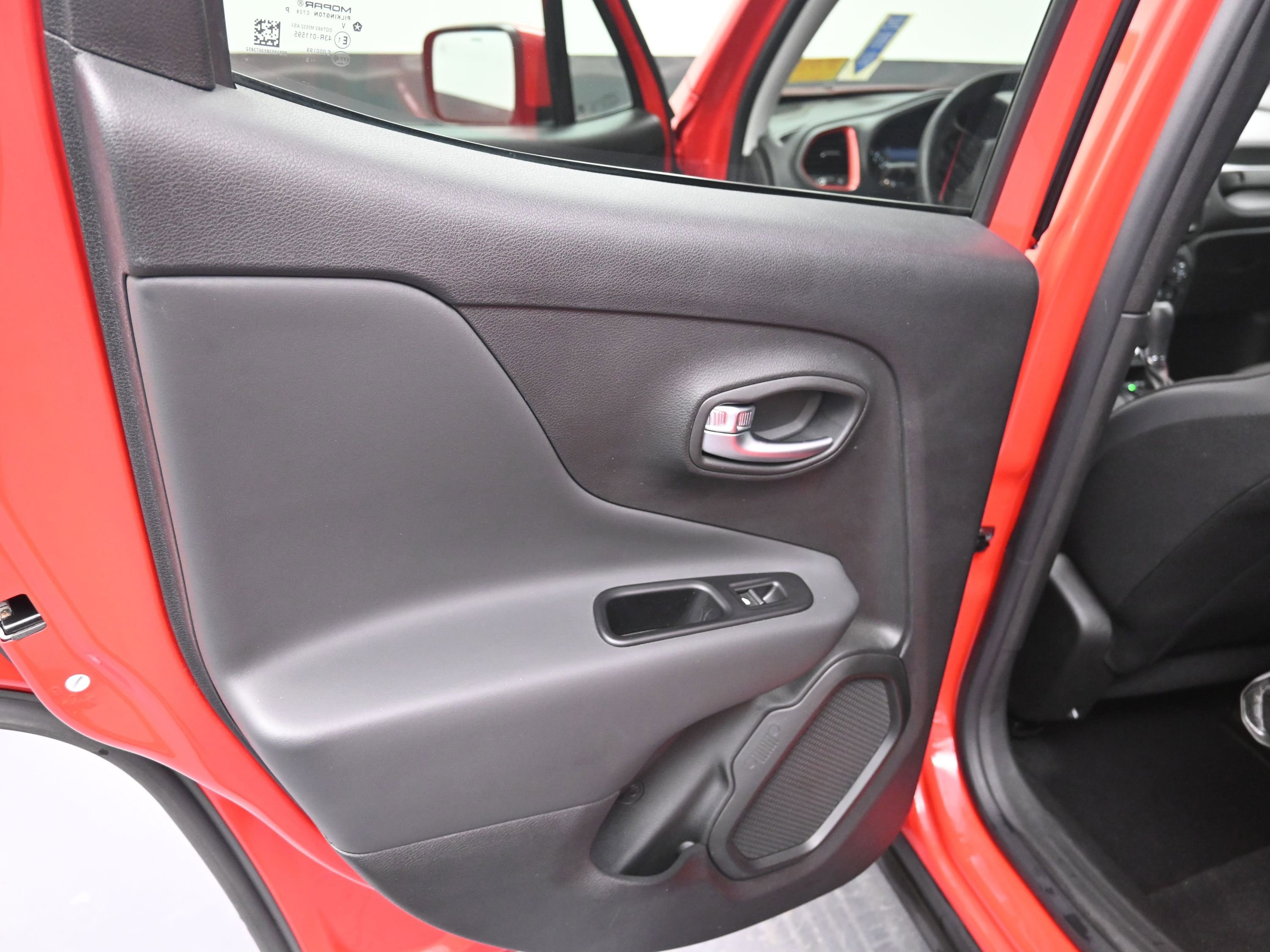 Used 2022 Jeep Renegade Latitude w/ Convenience Group image 21