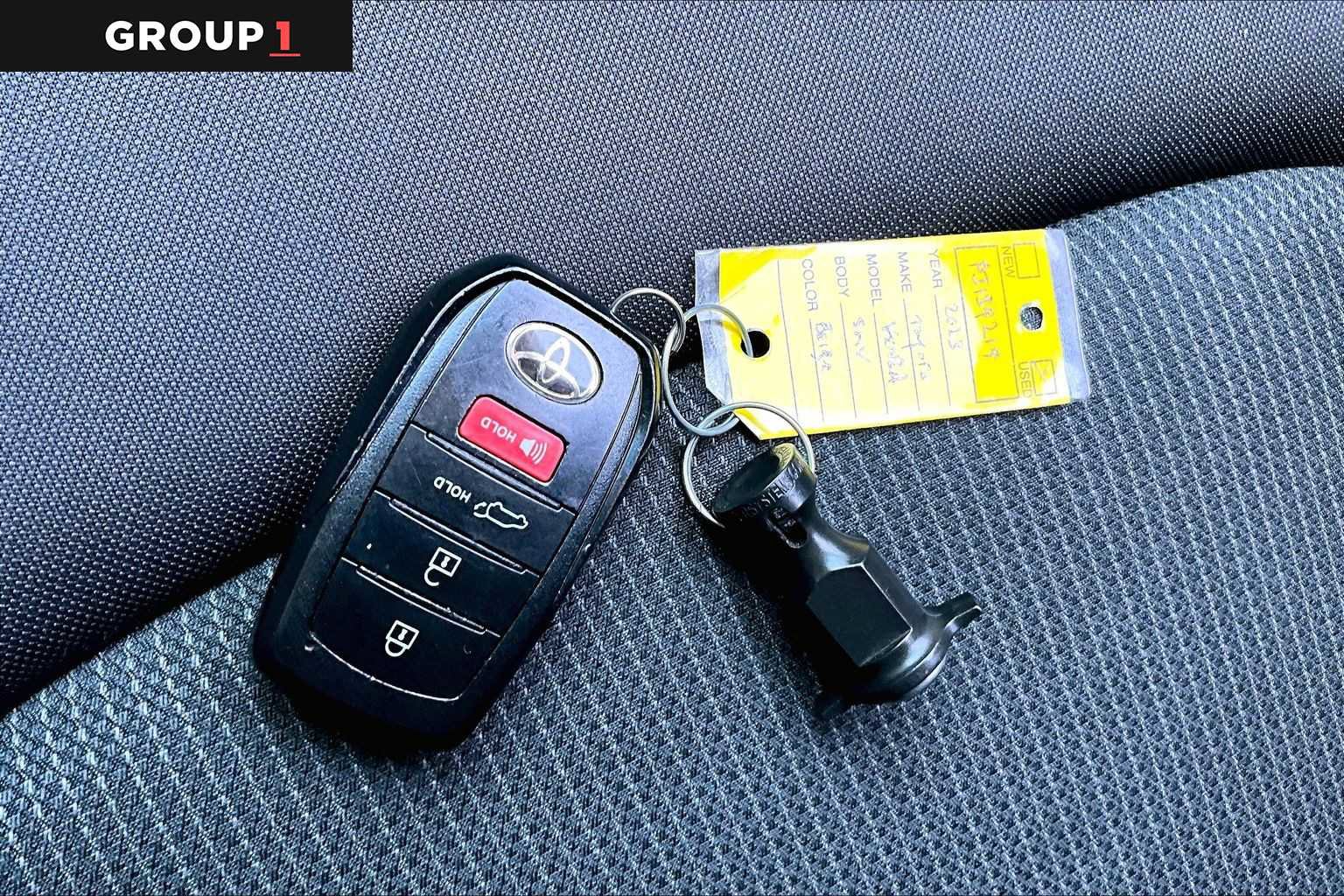 Used 2023 Toyota Venza LE AWD/4WD image 14