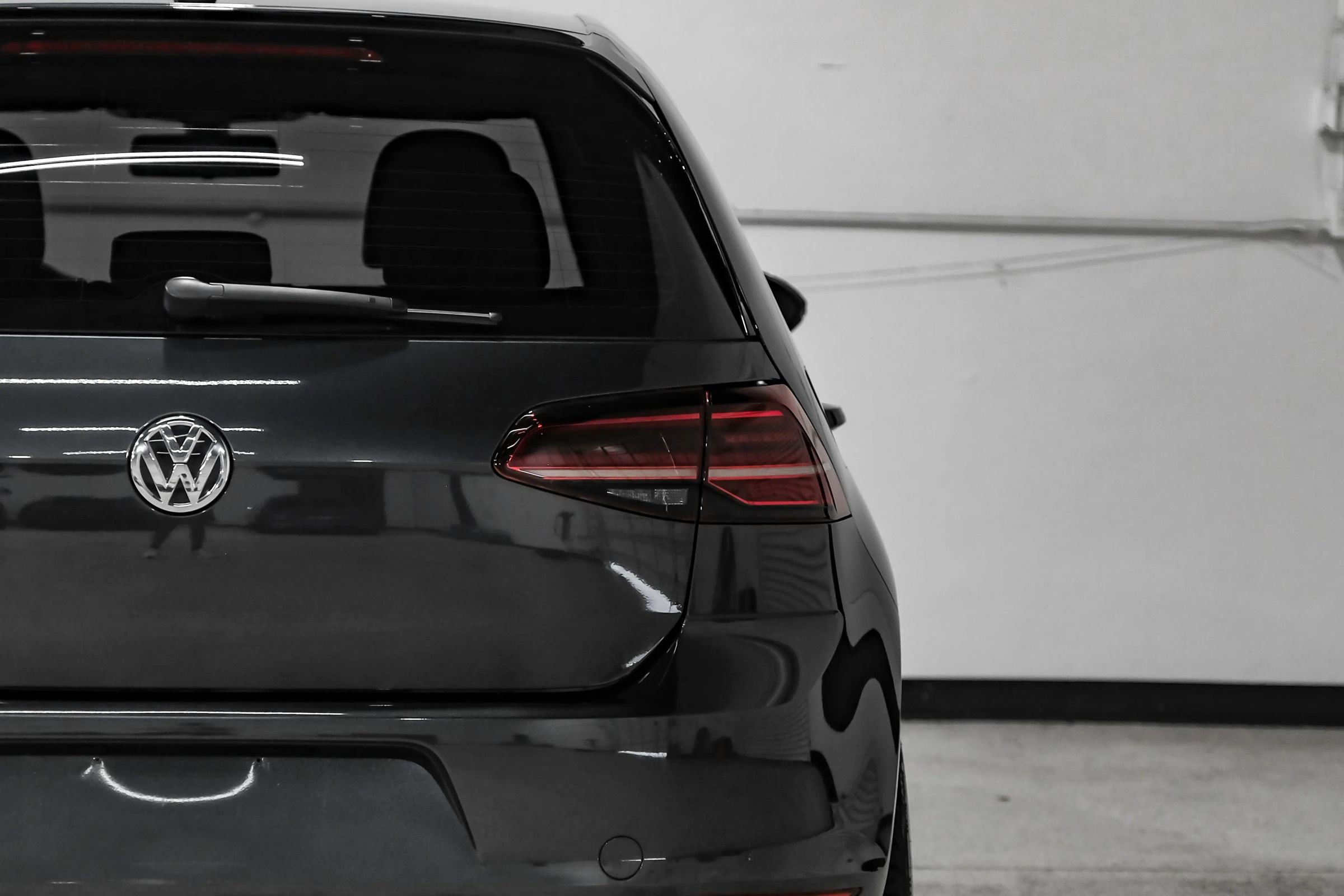 Used 2017 Volkswagen GTI Autobahn FWD image 46