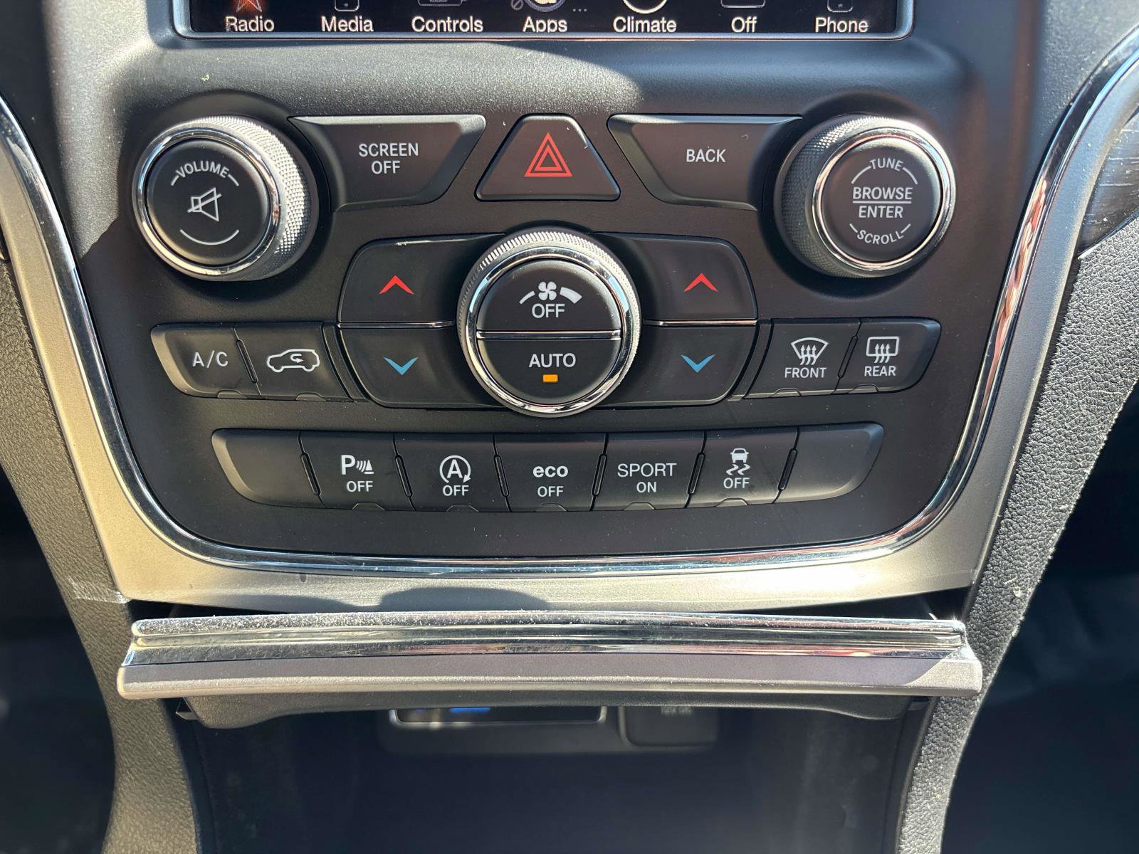 Certified 2017 Jeep Grand Cherokee Altitude image 21