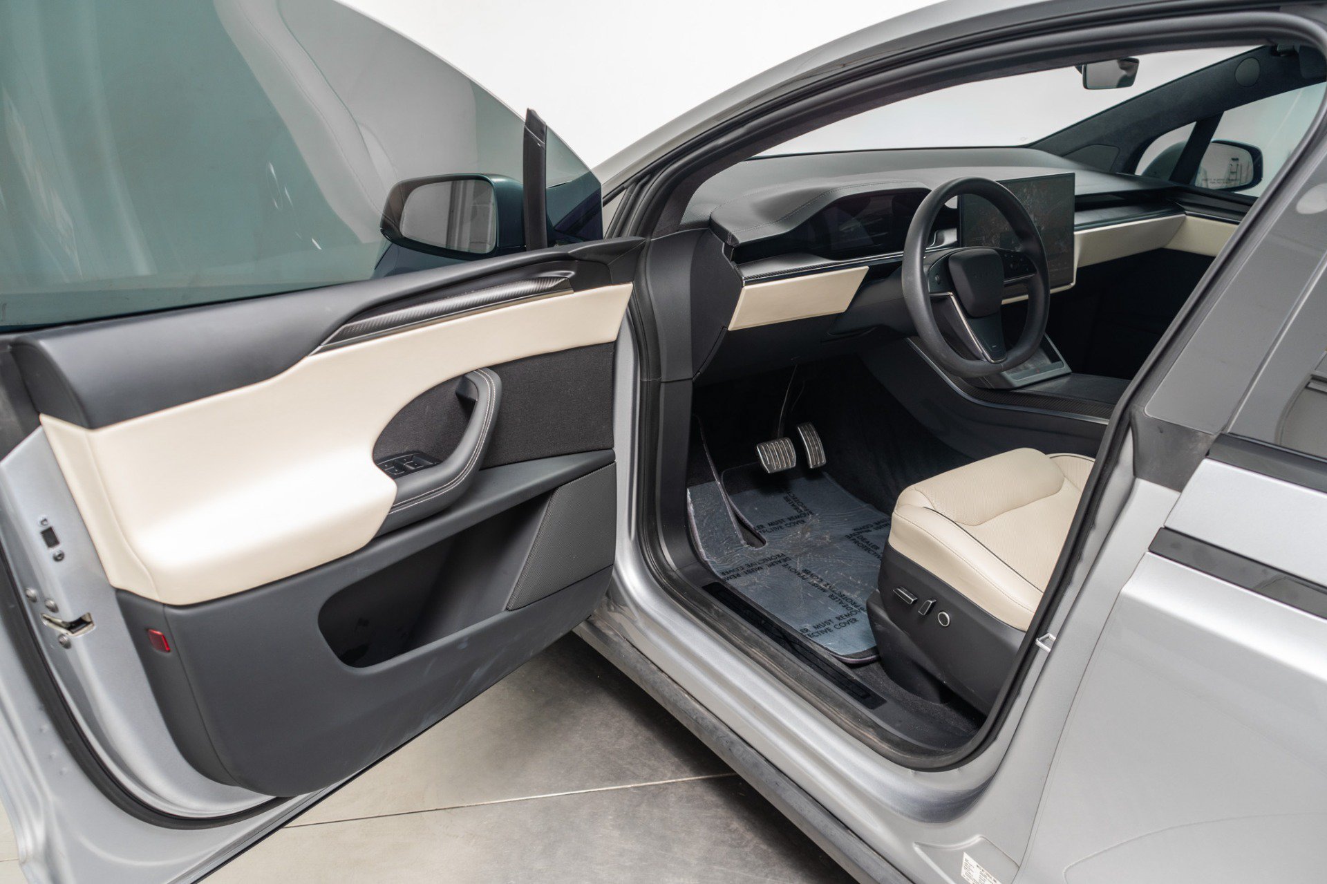 Used 2026 Tesla Model X Plaid AWD/4WD image 22