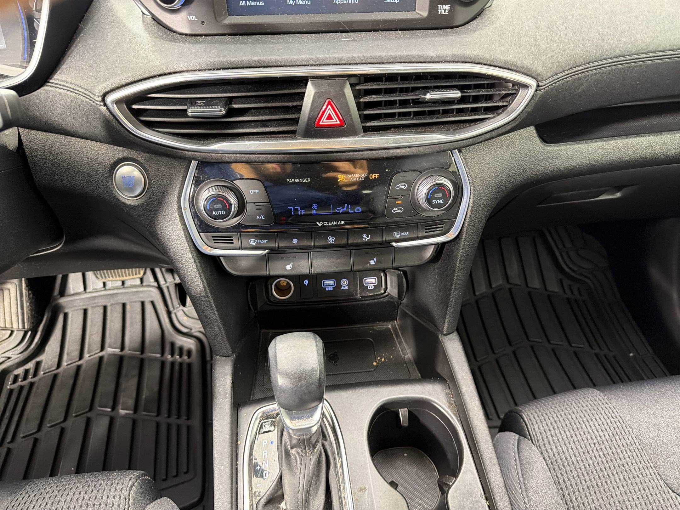 Used 2020 Hyundai Santa Fe SEL w/ Convenience Package image 24