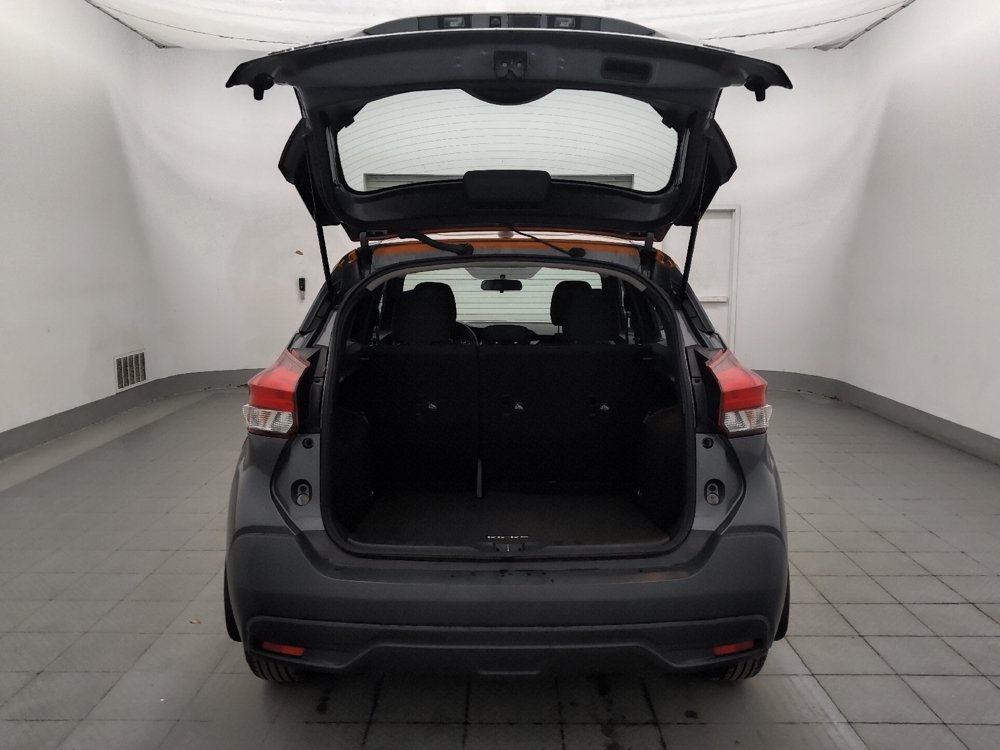 Used 2019 Nissan Kicks SV FWD image 29