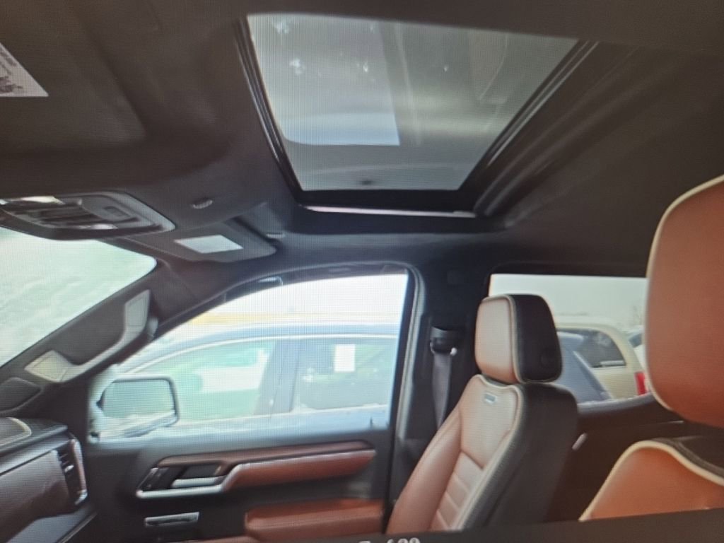 Used 2024 GMC Sierra 1500 Denali Ultimate image 11