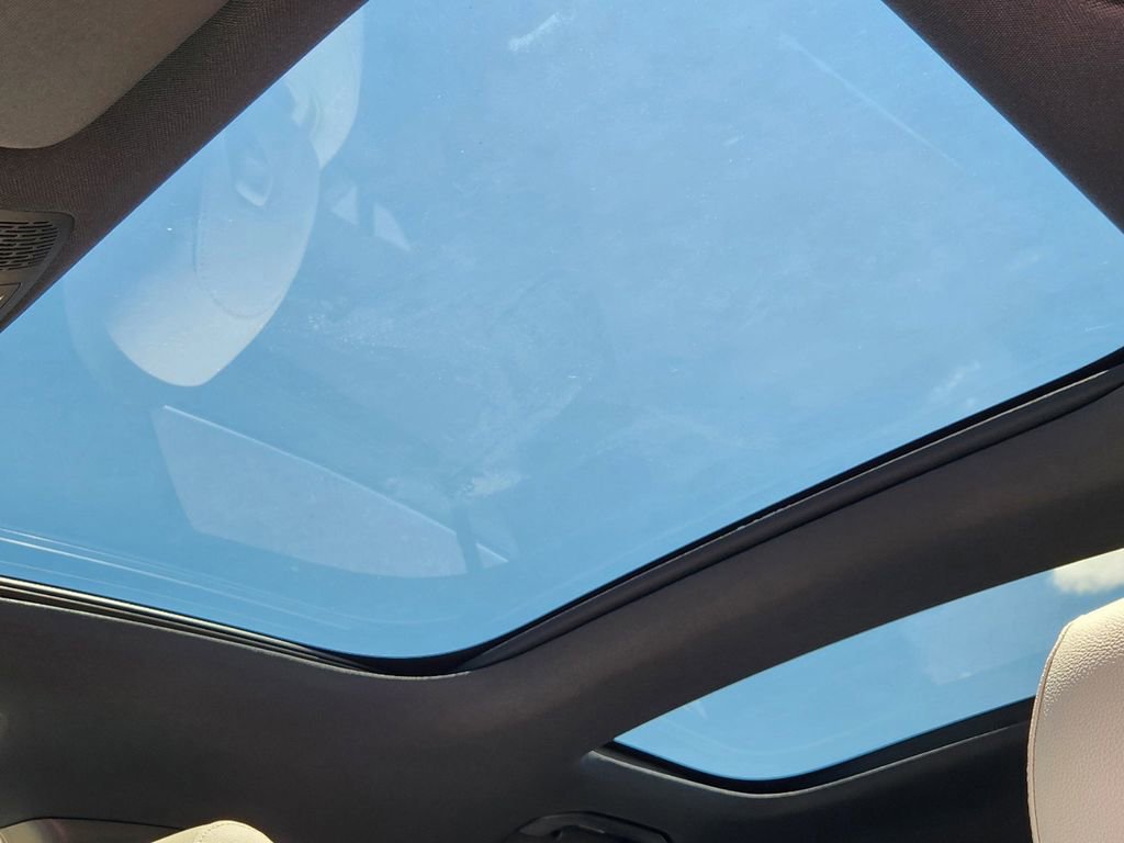 Used 2025 Mercedes-Benz GLA 250 4MATIC image 28